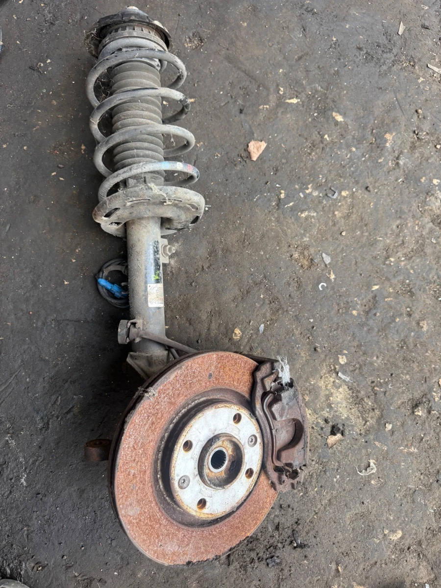Предно Окачване за Peugeot 208 12 бензин 1802-1802