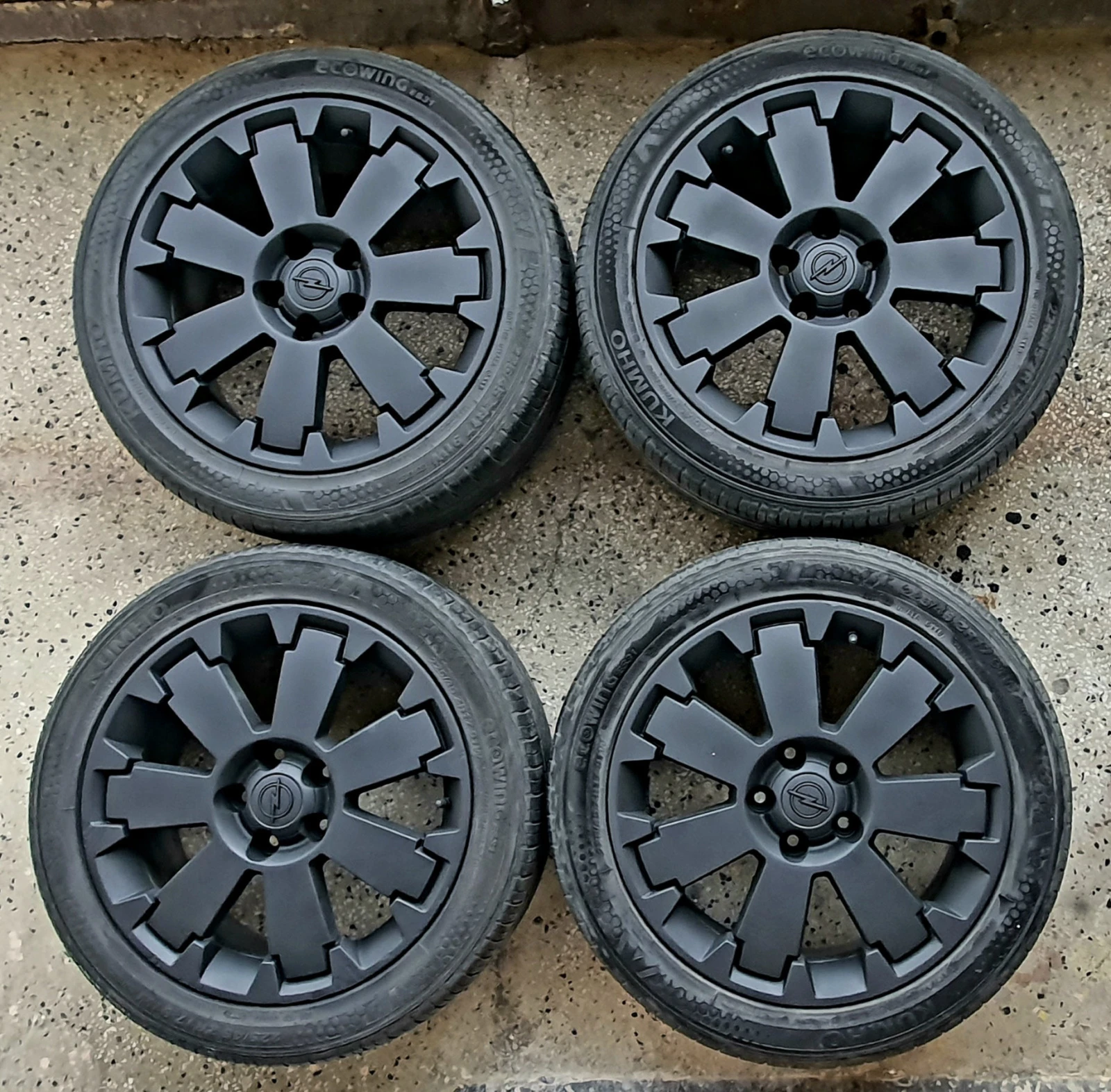 ���� � ������ 225/45R17 | Mobile.bg � ����������� 1