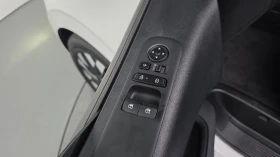 Hyundai Staria 1.6 HEV Inspiration* 360* ОБДУХВАНЕ* КРАЙНА ЦЕНА, снимка 11
