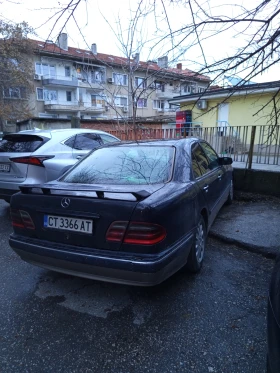 Mercedes-Benz E 270 2.7 CDI Ръчка , снимка 9