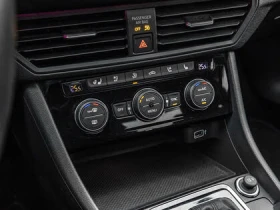VW Jetta EXECLINE* ОБДУХ* ПОДГРЕВИ* BEATS* АМБИЕНТ* DIGITAL | Auto.bg — изображение 11