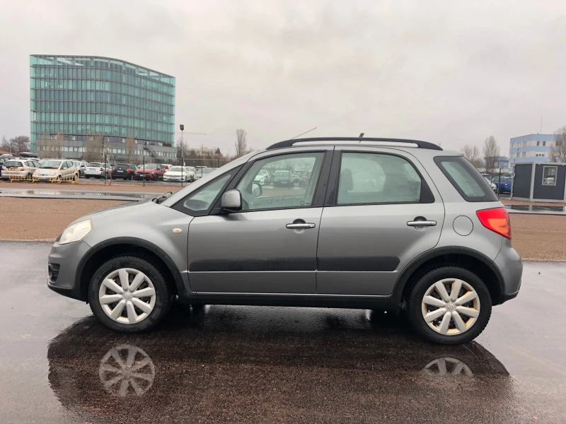 Suzuki SX4 1.6i, 4X4, Facelift, снимка 4 - Автомобили и джипове - 48526571