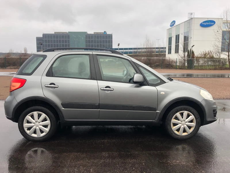 Suzuki SX4 1.6i, 4X4, Facelift, снимка 7 - Автомобили и джипове - 48526571