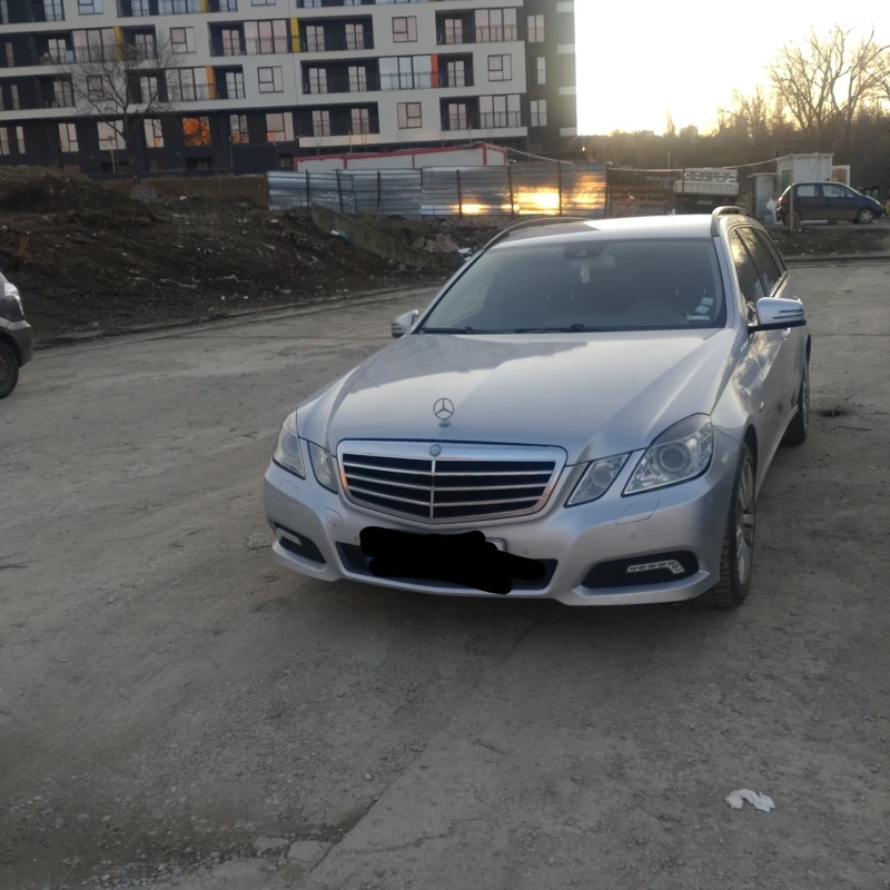 Mercedes-Benz E 250, снимка 3 - Автомобили и джипове - 49591906