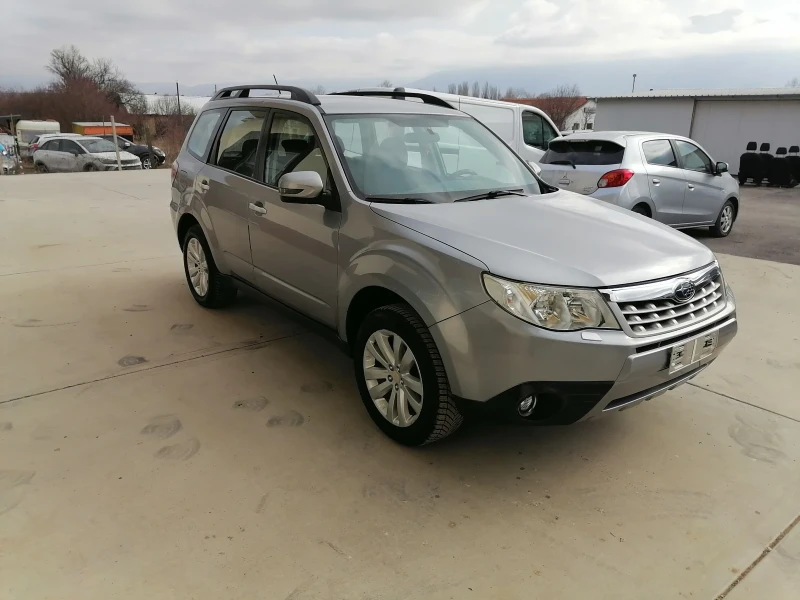 Subaru Forester 2.0I ГАЗ АВТОМАТИК, снимка 3 - Автомобили и джипове - 49136843