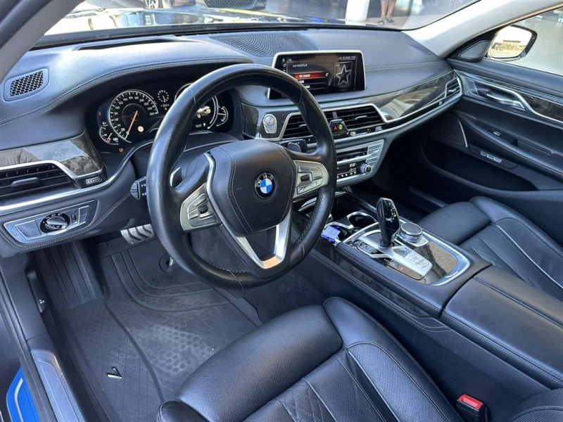 BMW 730 xDrive Sedan, снимка 5 - Автомобили и джипове - 51439337
