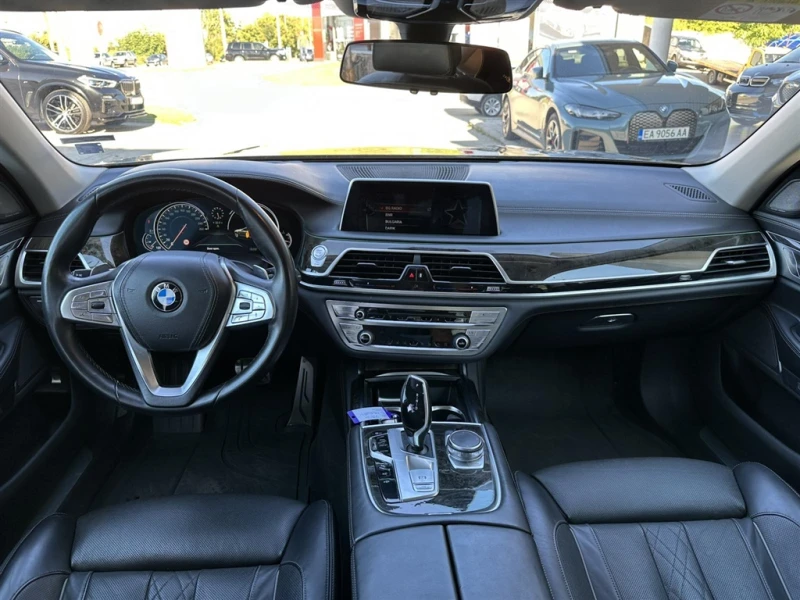 BMW 730 xDrive Sedan, снимка 6 - Автомобили и джипове - 51439337