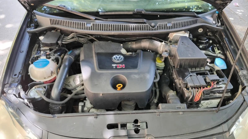 VW Polo, снимка 8 - Автомобили и джипове - 52825411