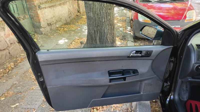 VW Polo, снимка 12 - Автомобили и джипове - 52825411