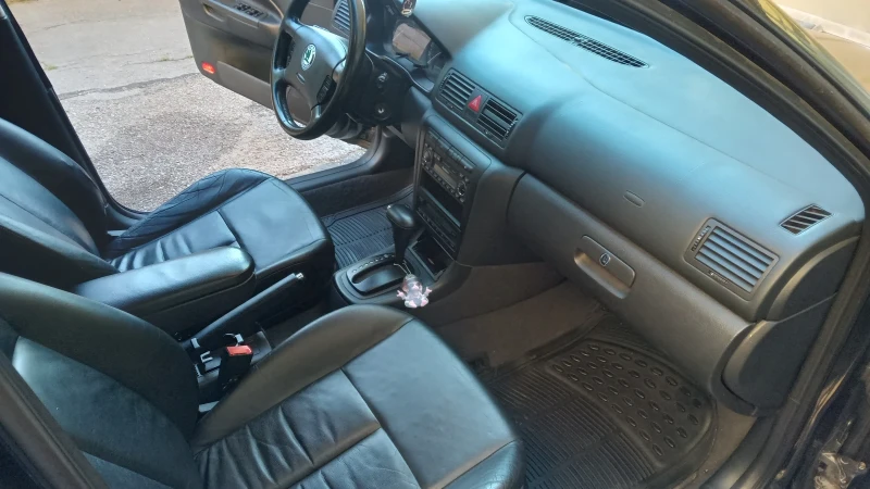 Skoda Octavia 1.8 TURBO / 20V / RS , снимка 8 - Автомобили и джипове - 51629818