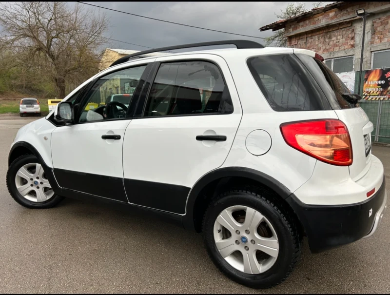 Fiat Sedici 1.9 Multijet 4x4, снимка 3 - Автомобили и джипове - 52483972