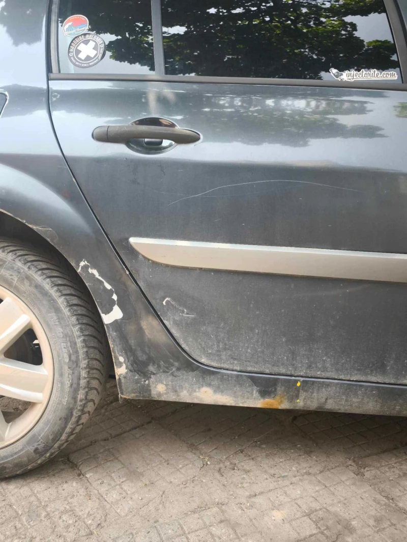 Renault Megane, снимка 5 - Автомобили и джипове - 52858302