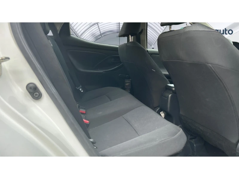 Toyota Yaris 1.5 HSD, Месечна вноска от 182  , снимка 10 - Автомобили и джипове - 53095242