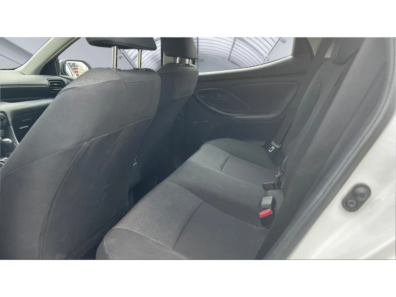 Toyota Yaris 1.5 HSD, Месечна вноска от 182  , снимка 12 - Автомобили и джипове - 53095242