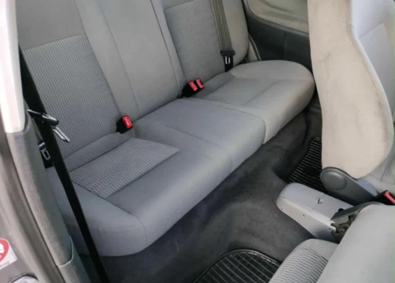 Seat Ibiza 1.9SDI регистриран, снимка 11 - Автомобили и джипове - 53159620