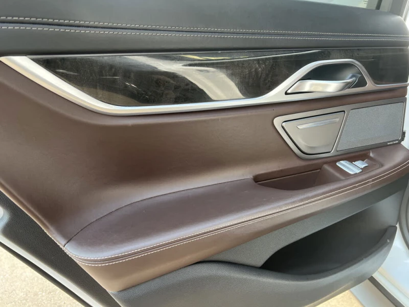 BMW 750 M-Package* АвтоКредит* (ЦЕНА ДО БГ), снимка 6 - Автомобили и джипове - 53206138