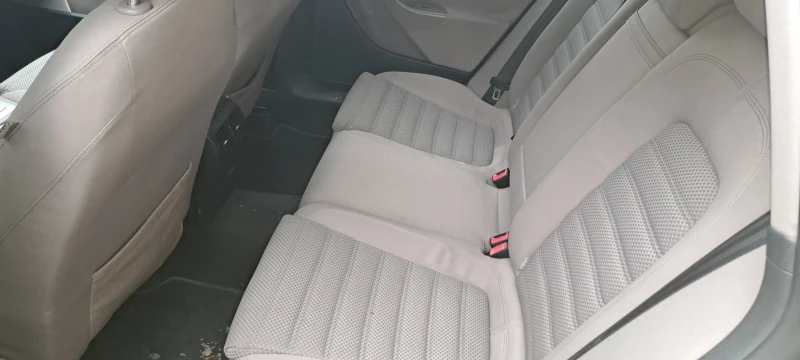 VW Passat, снимка 7 - Автомобили и джипове - 53210193