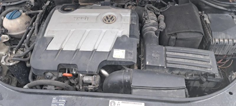 VW Passat, снимка 12 - Автомобили и джипове - 53210193