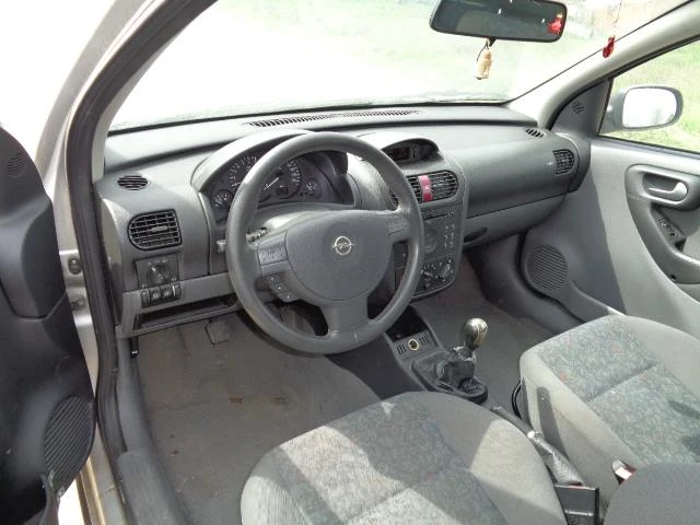 Opel Corsa 1.2-1.4-16v, снимка 5 - Автомобили и джипове - 21362525