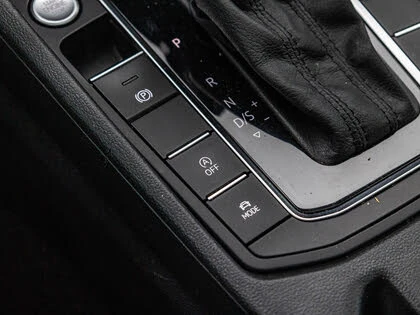 VW Jetta EXECLINE* ОБДУХ* ПОДГРЕВИ* BEATS* АМБИЕНТ* DIGITAL, снимка 12 - Автомобили и джипове - 54141519