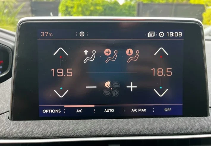 Peugeot 3008 2.0GT  BLUEHDI 180 kc. EAT6, снимка 15 - Автомобили и джипове - 54835068