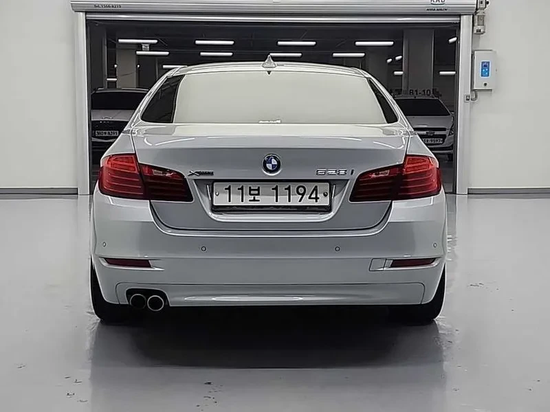 BMW 528 I xDrive, снимка 3 - Автомобили и джипове - 55146011