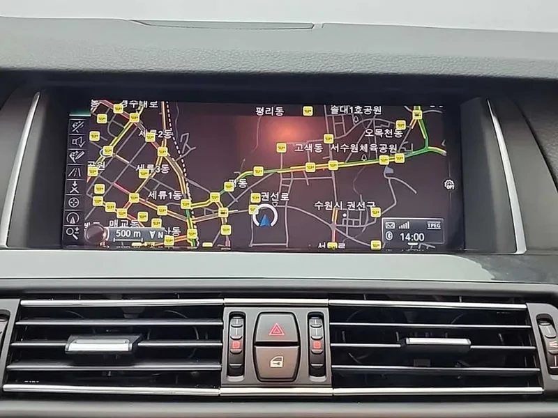 BMW 528 I xDrive, снимка 15 - Автомобили и джипове - 55146011