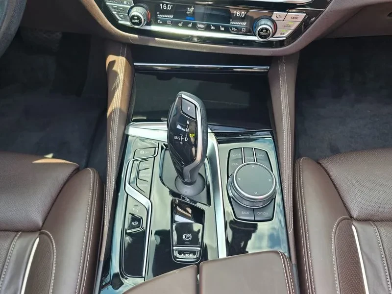 BMW 530 I Luxury, снимка 14 - Автомобили и джипове - 55748030