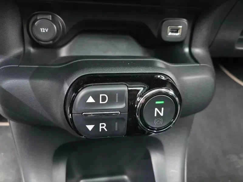 Citroen C4 Cactus, снимка 9 - Автомобили и джипове - 56687986