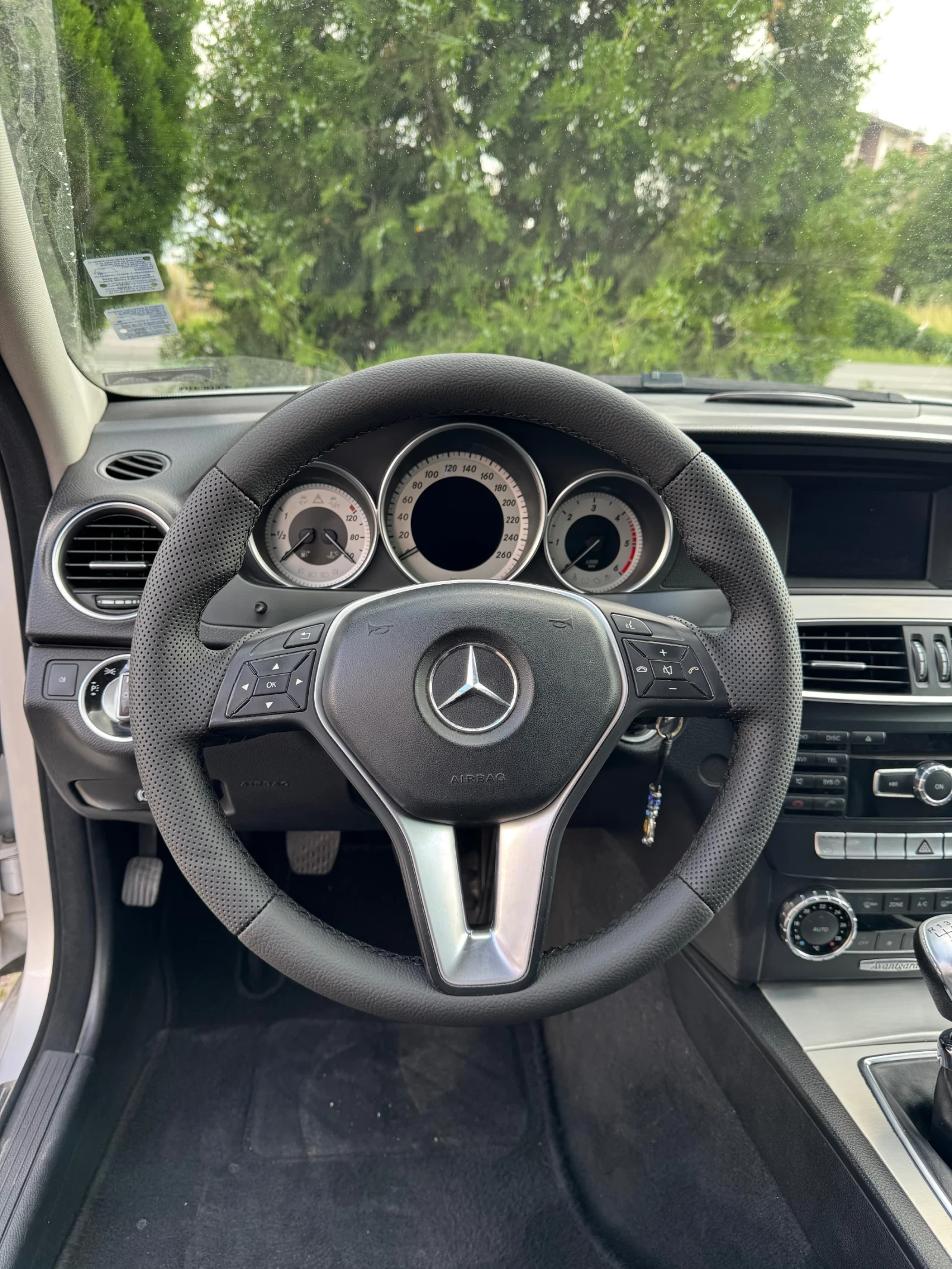 Mercedes-Benz C 220  - изображение 10