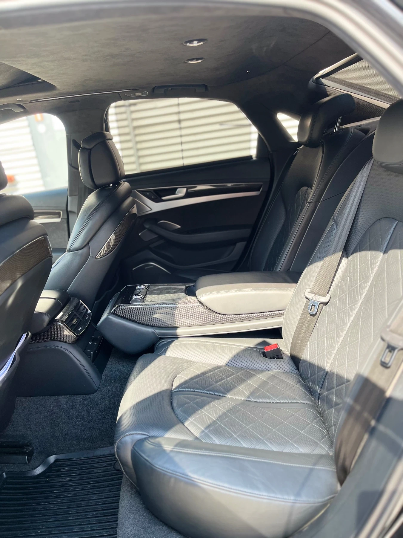 Audi S8  - изображение 6