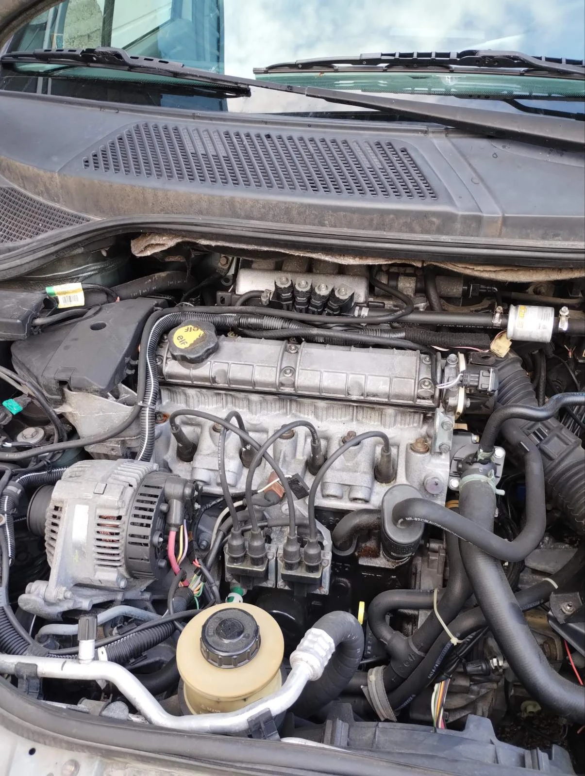 Renault Scenic 2.0i с Бензин/Газ - изображение 4