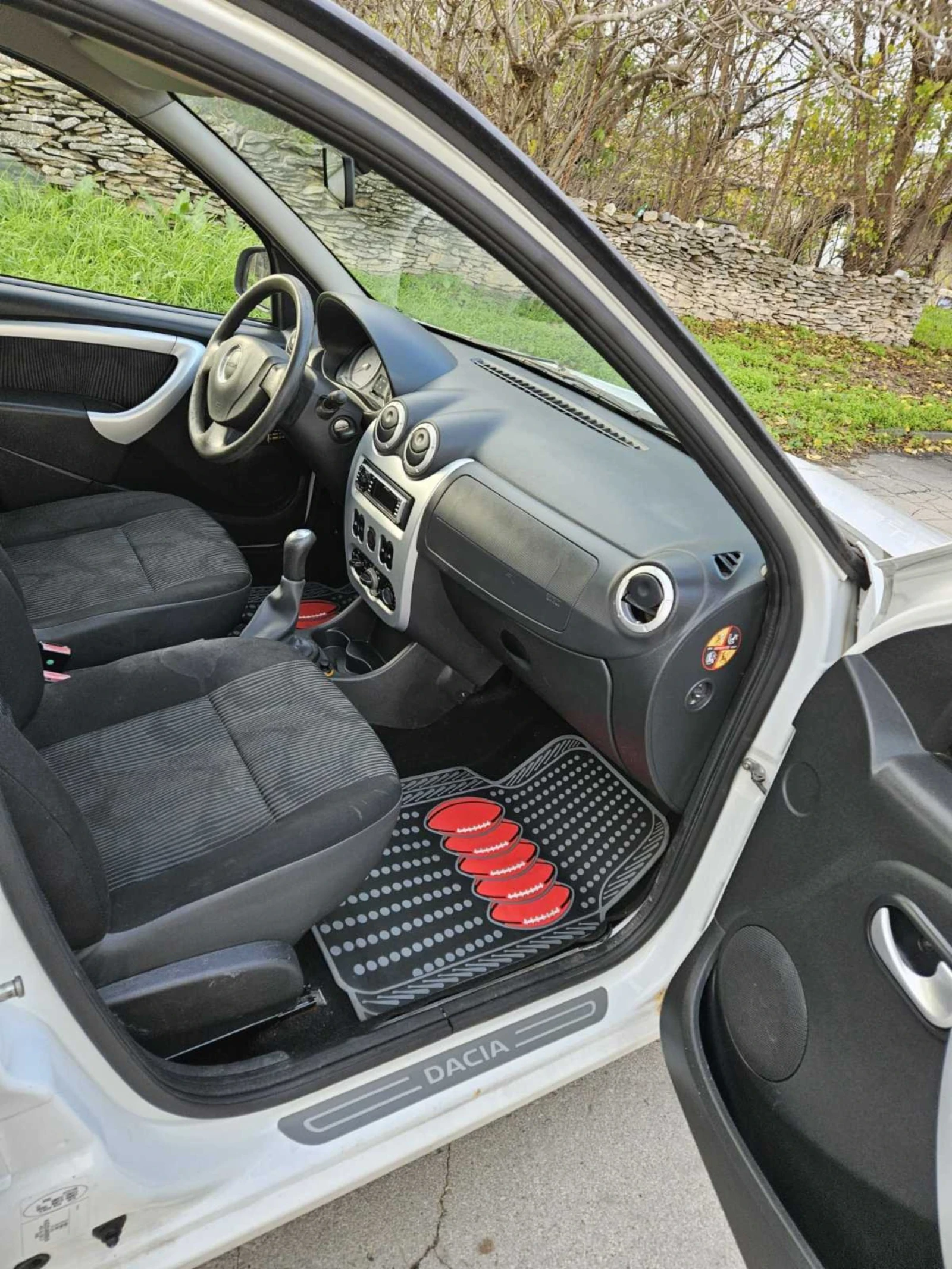 Dacia Sandero | Mobile.bg � ����������� 7