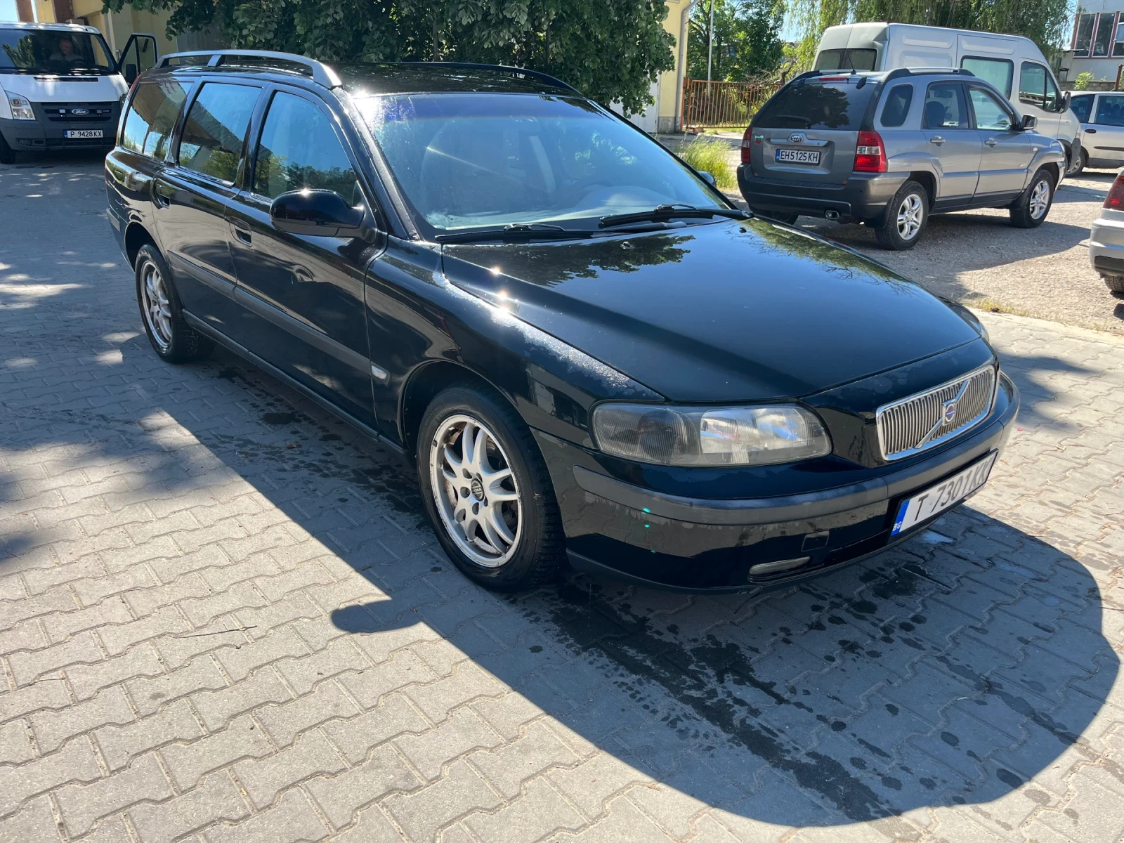 Volvo V70 2.4, снимка 2 - Автомобили и джипове - 54566434