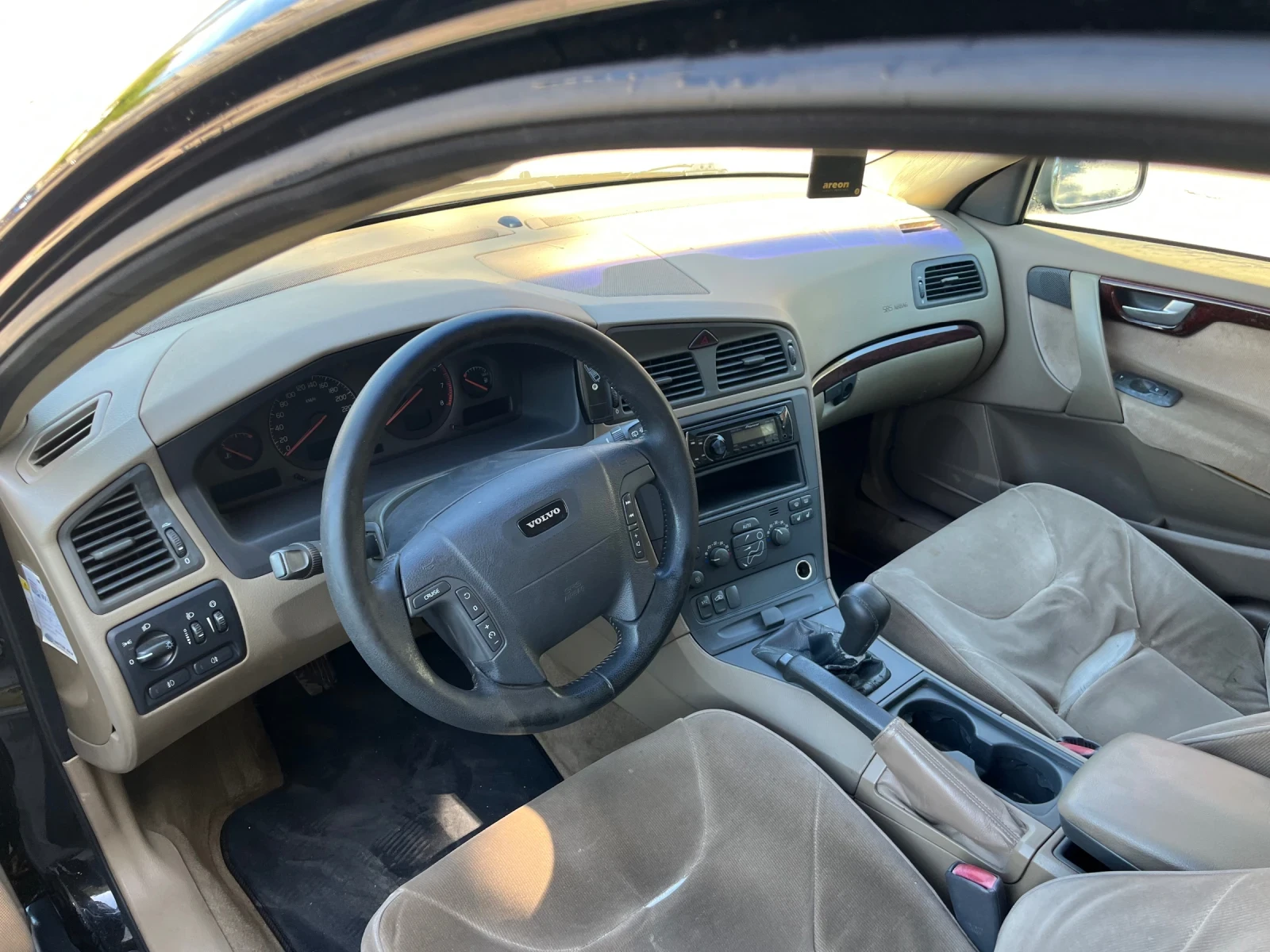 Volvo V70 2.4, снимка 6 - Автомобили и джипове - 54566434