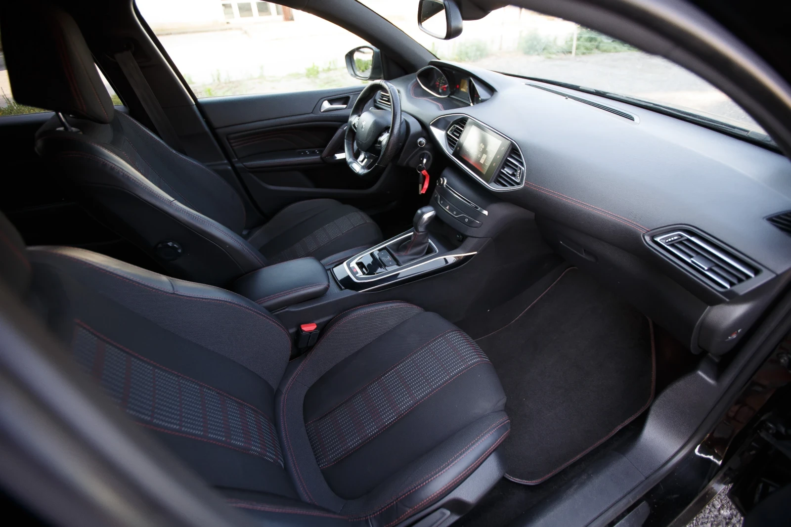 Peugeot 308 1.6 -HDI GT LINE, снимка 10 - Автомобили и джипове - 54995142