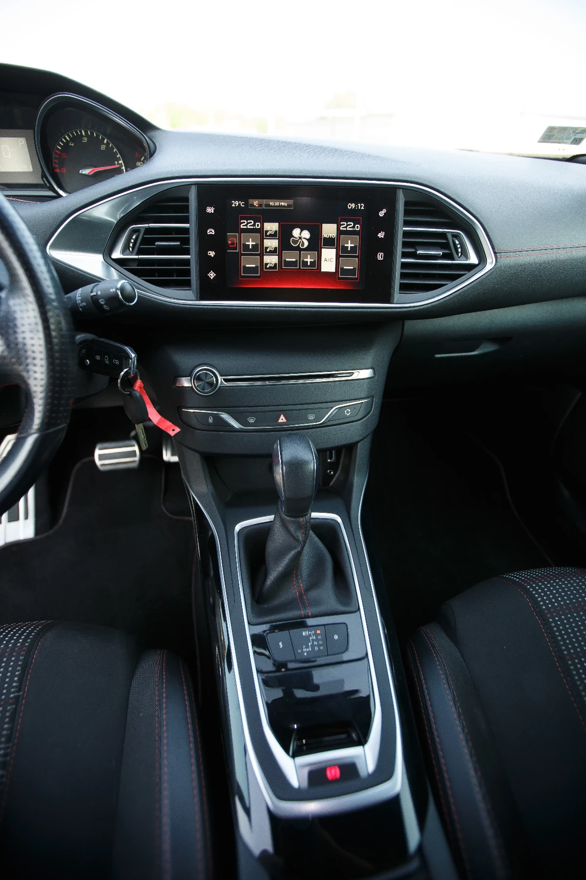 Peugeot 308 1.6 -HDI GT LINE, снимка 15 - Автомобили и джипове - 54995142