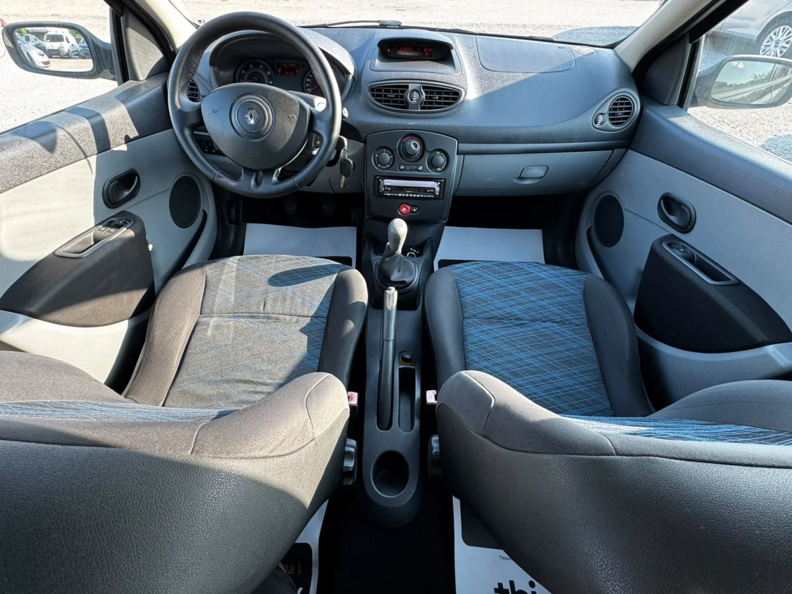 Renault Clio 1.2i, КЛИМАТИК, ПАРКТРОНИК , снимка 11 - Автомобили и джипове - 55227724