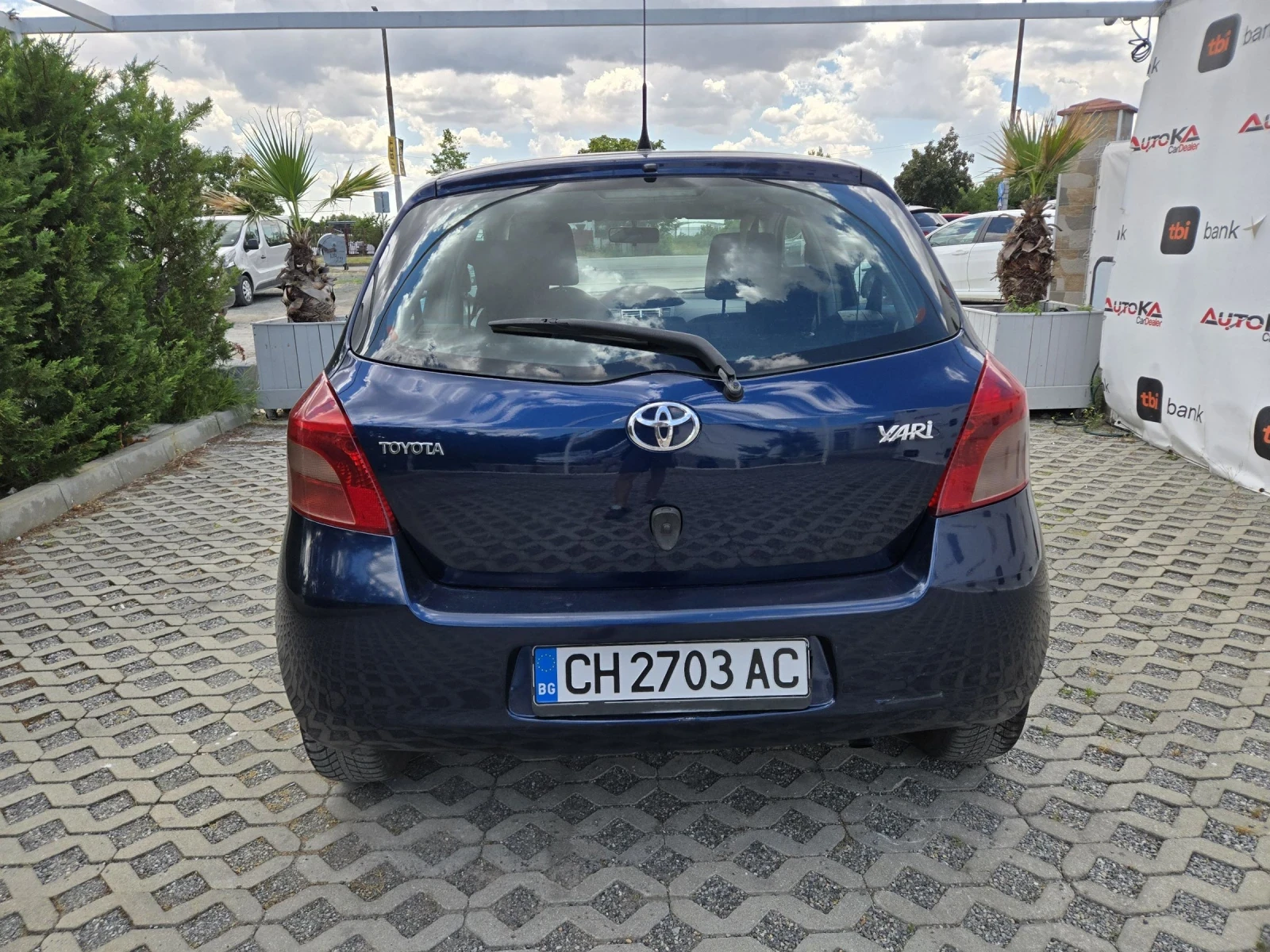 Toyota Yaris 1.4D4D-90кс= АВТОМАТ= КЛИМАТРОНИК= KEYLESS, снимка 4 - Автомобили и джипове - 55234058