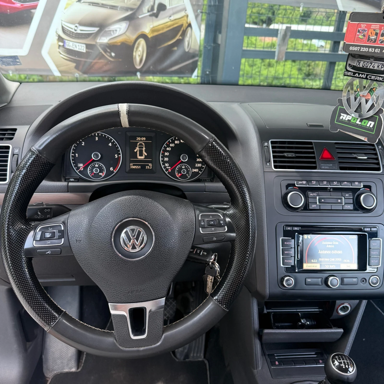 VW Touran, снимка 14 - Автомобили и джипове - 55269977