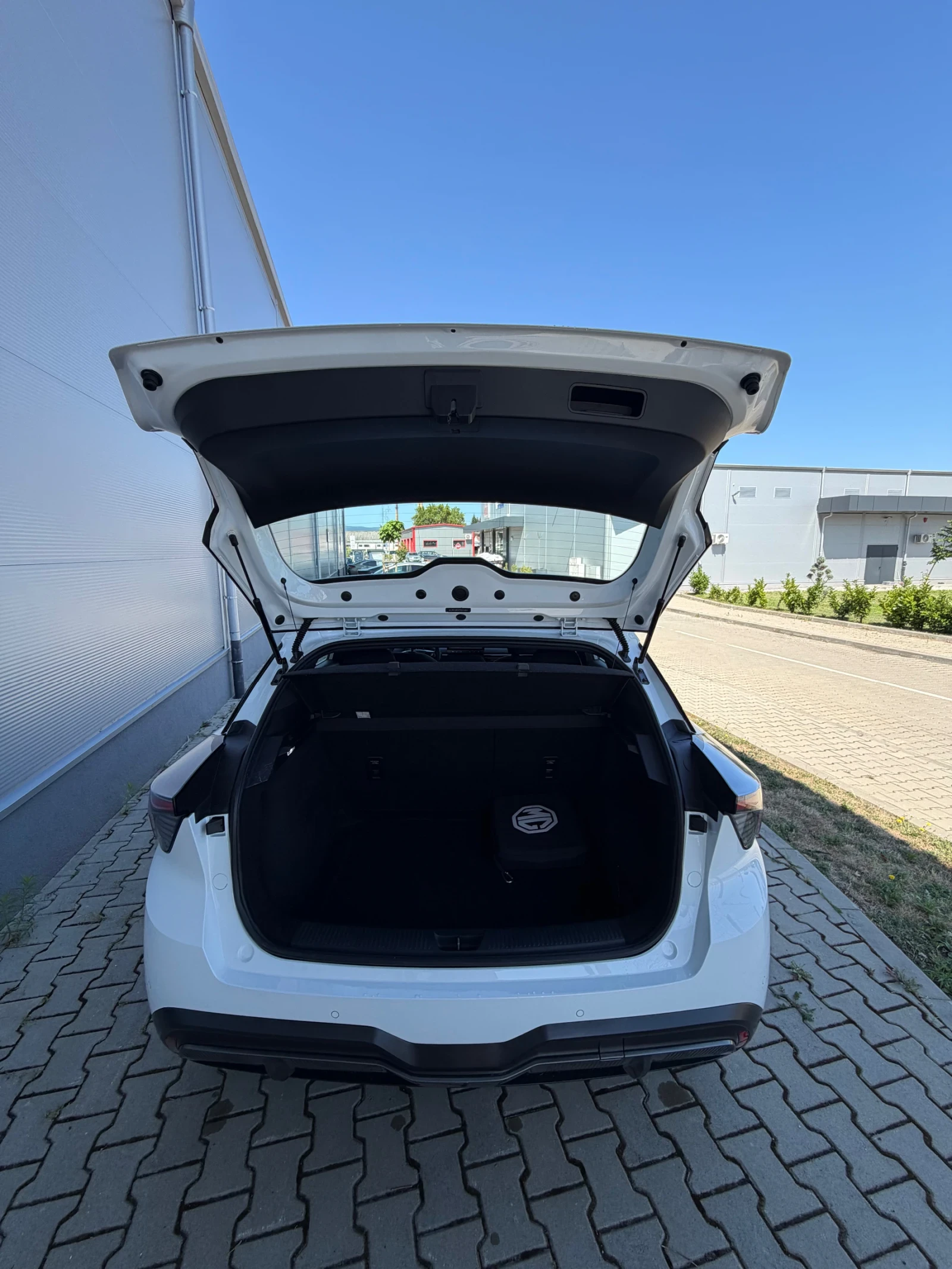 Mg MG4 51kWh Standard , снимка 7 - Автомобили и джипове - 55359332