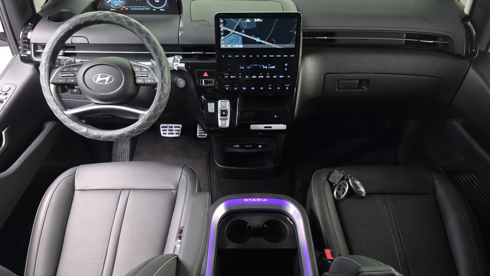 Hyundai Staria 1.6 HEV Inspiration* 360* ОБДУХВАНЕ* КРАЙНА ЦЕНА, снимка 7 - Автомобили и джипове - 55409115