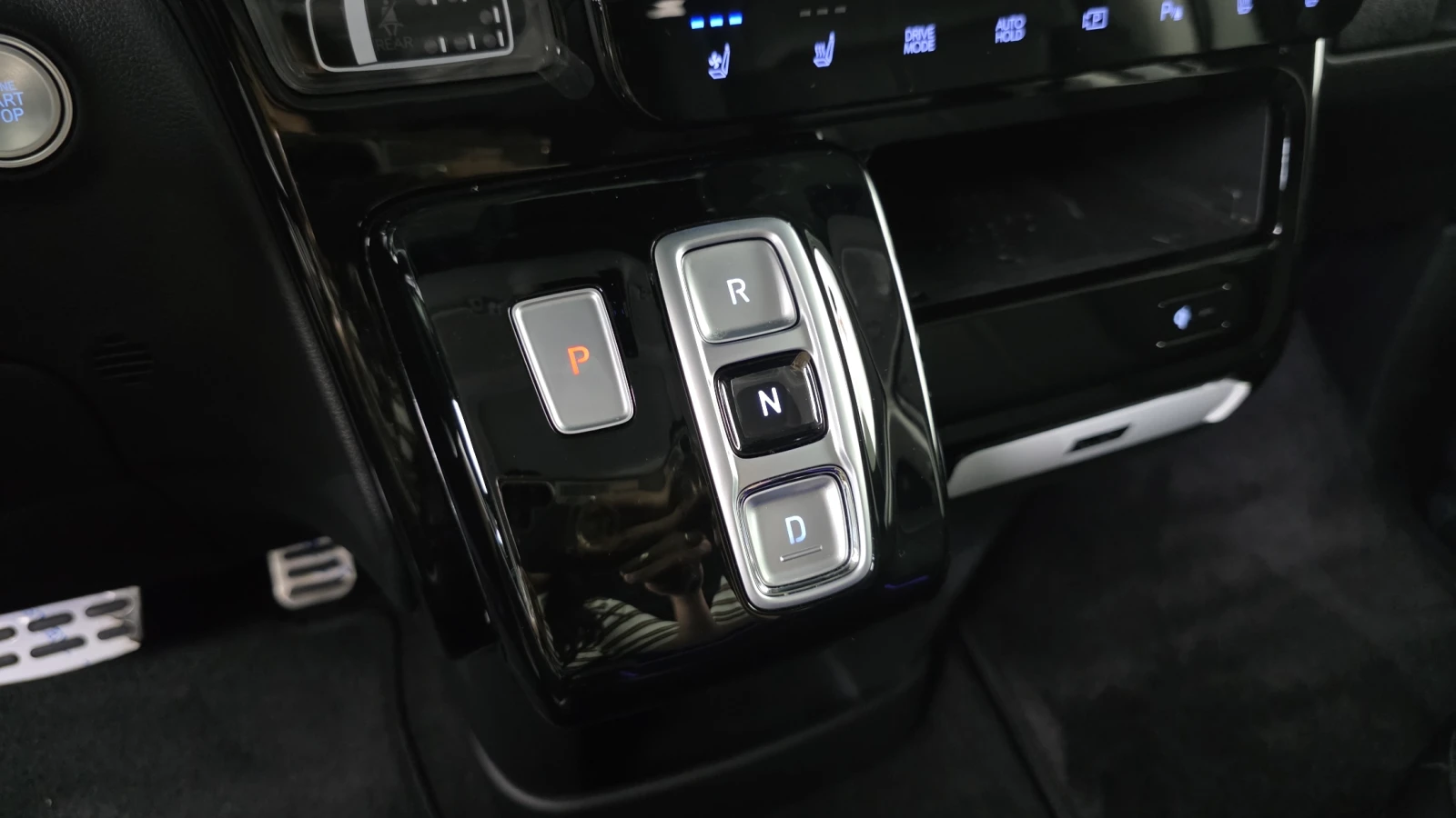 Hyundai Staria 1.6 HEV Inspiration* 360* ОБДУХВАНЕ* КРАЙНА ЦЕНА, снимка 9 - Автомобили и джипове - 55409115