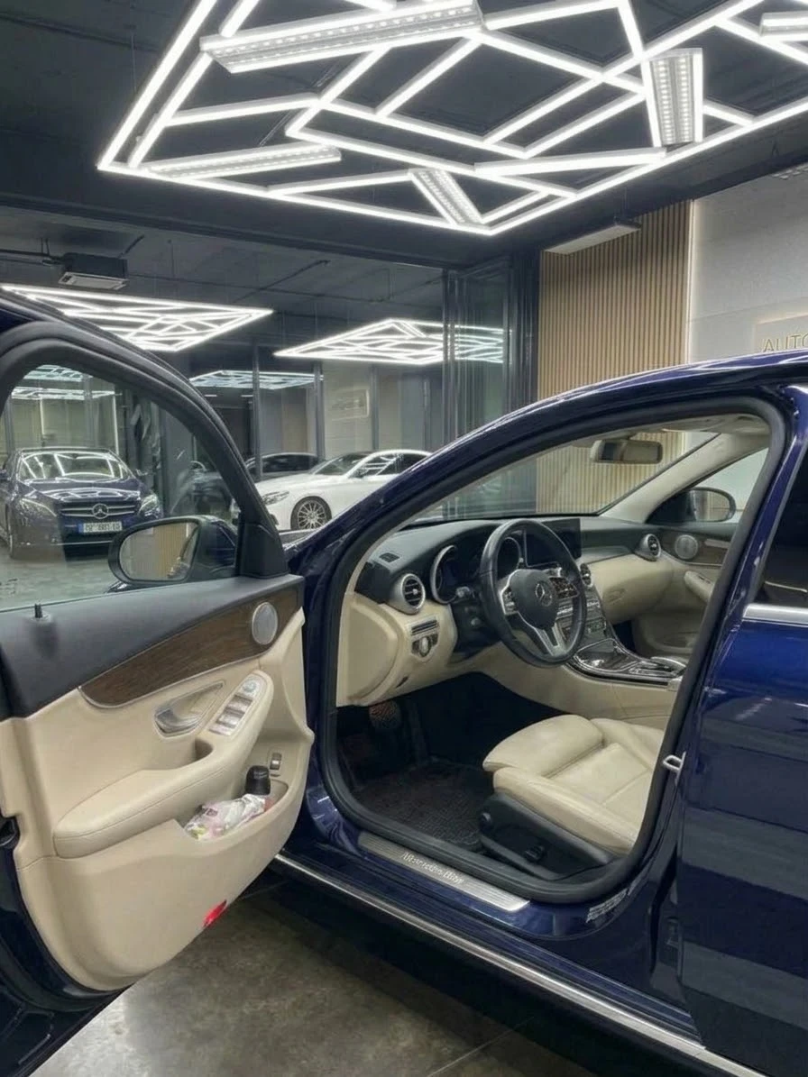 Mercedes-Benz C 220 4 Matic Кожа, снимка 5 - Автомобили и джипове - 56618182