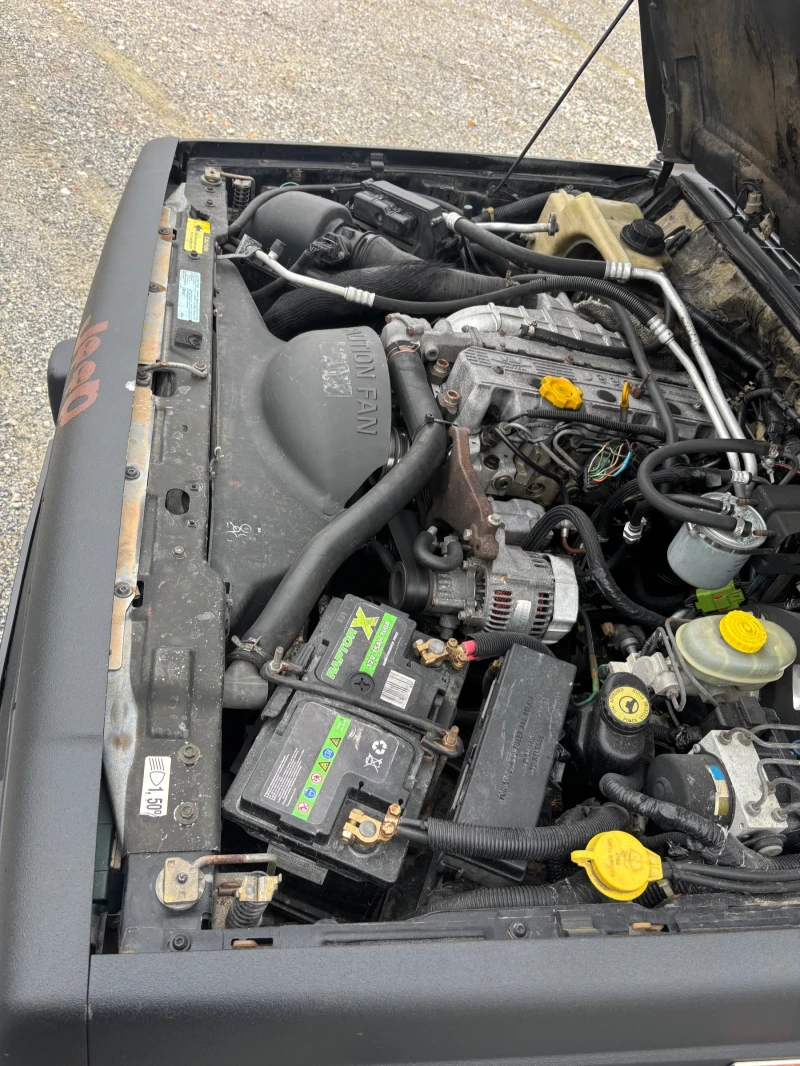 Jeep Cherokee 2.5 XJ Raptor, снимка 11 - Автомобили и джипове - 53211078