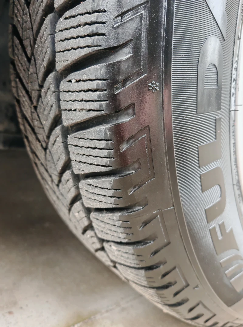 Toyota Rav4 Executive, снимка 13 - Автомобили и джипове - 53391674