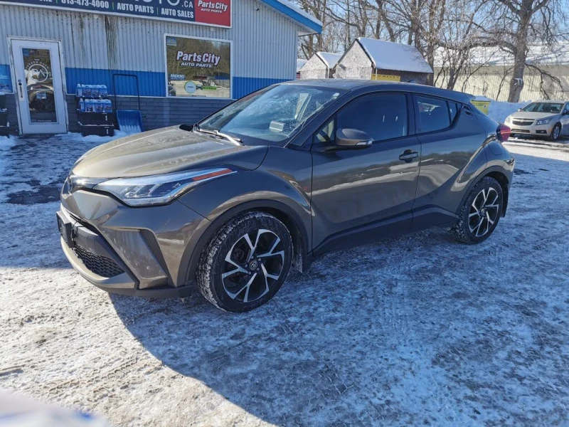 Toyota C-HR XLE FWD