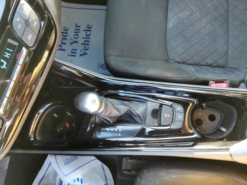 Toyota C-HR XLE FWD, снимка 14 - Автомобили и джипове - 53454176