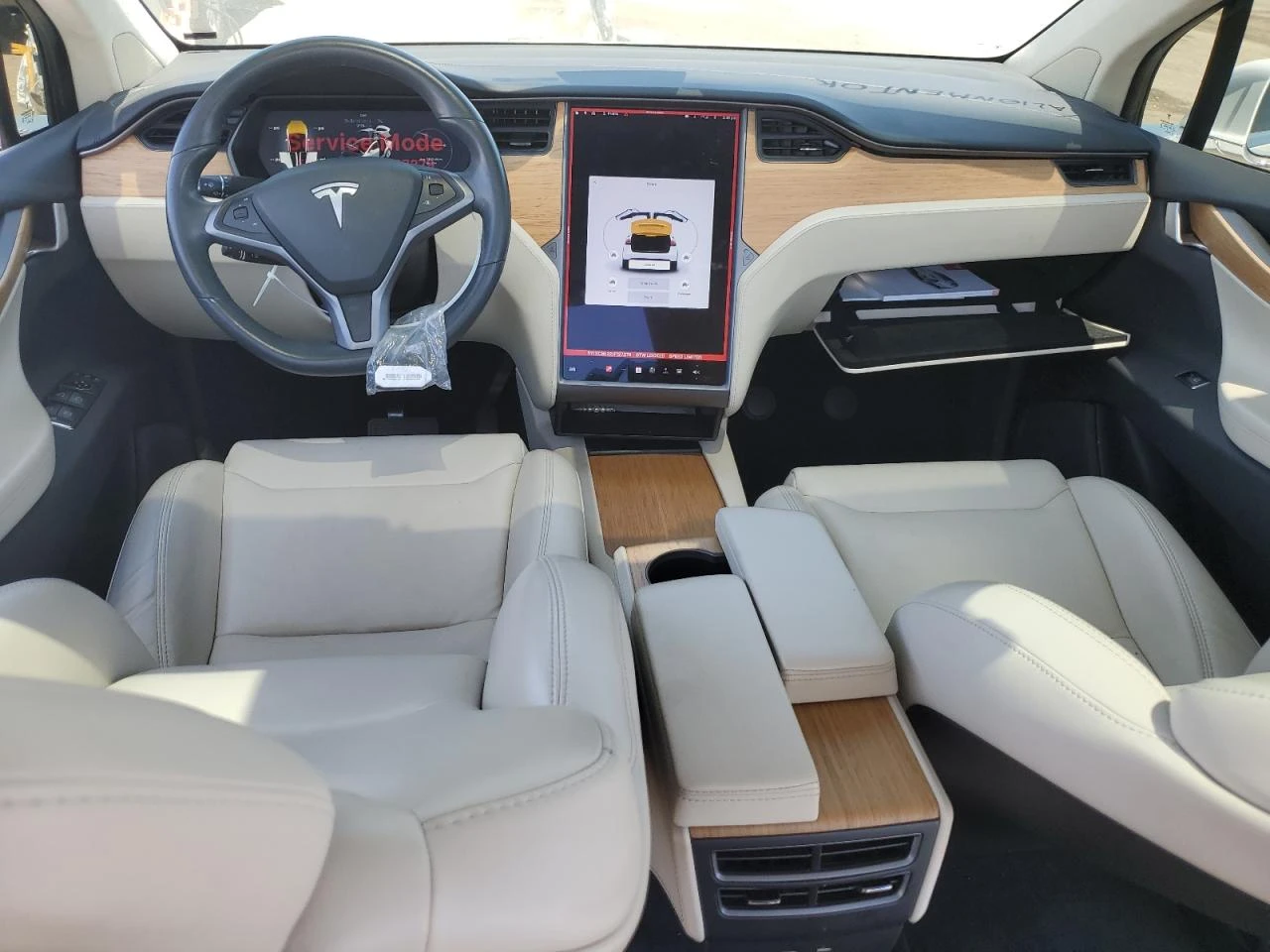Tesla Model X 75D AWD - изображение 8