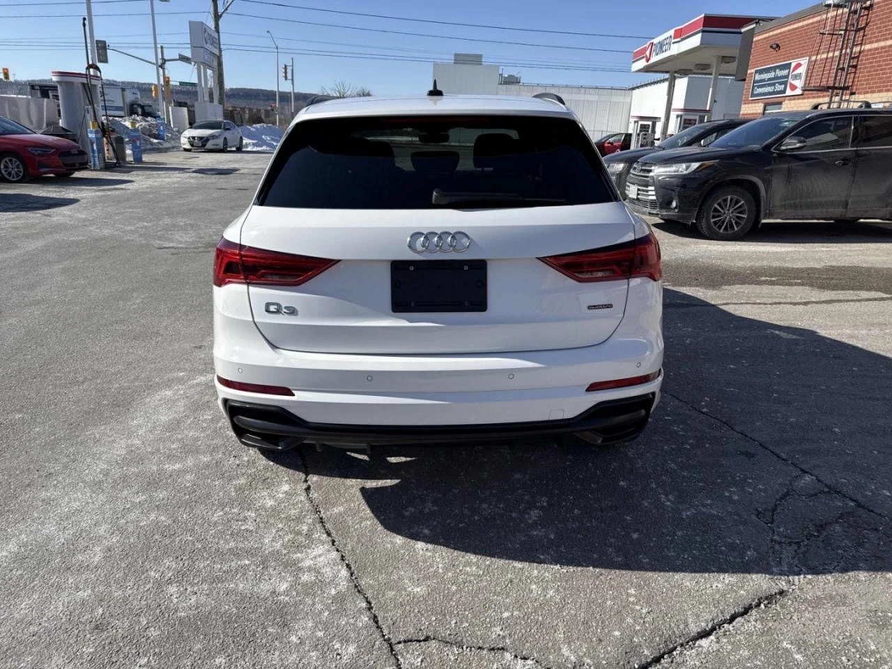 Audi Q3 Progressiv S-line* Pan/Roof* Carplay* Keyless*  - изображение 4